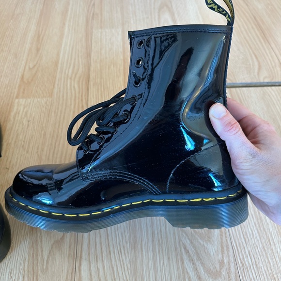 Patent leather Dr Marten airwave boots, barely worn - Picture 8 of 8